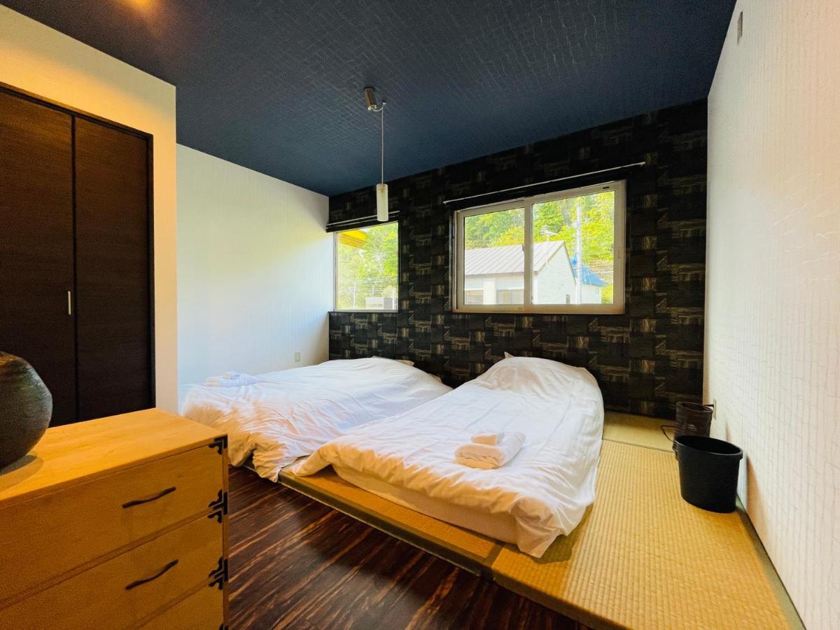 Niseko Hotel Kiraku Kou Экстерьер фото